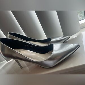 Silver Pointed Toe Heels